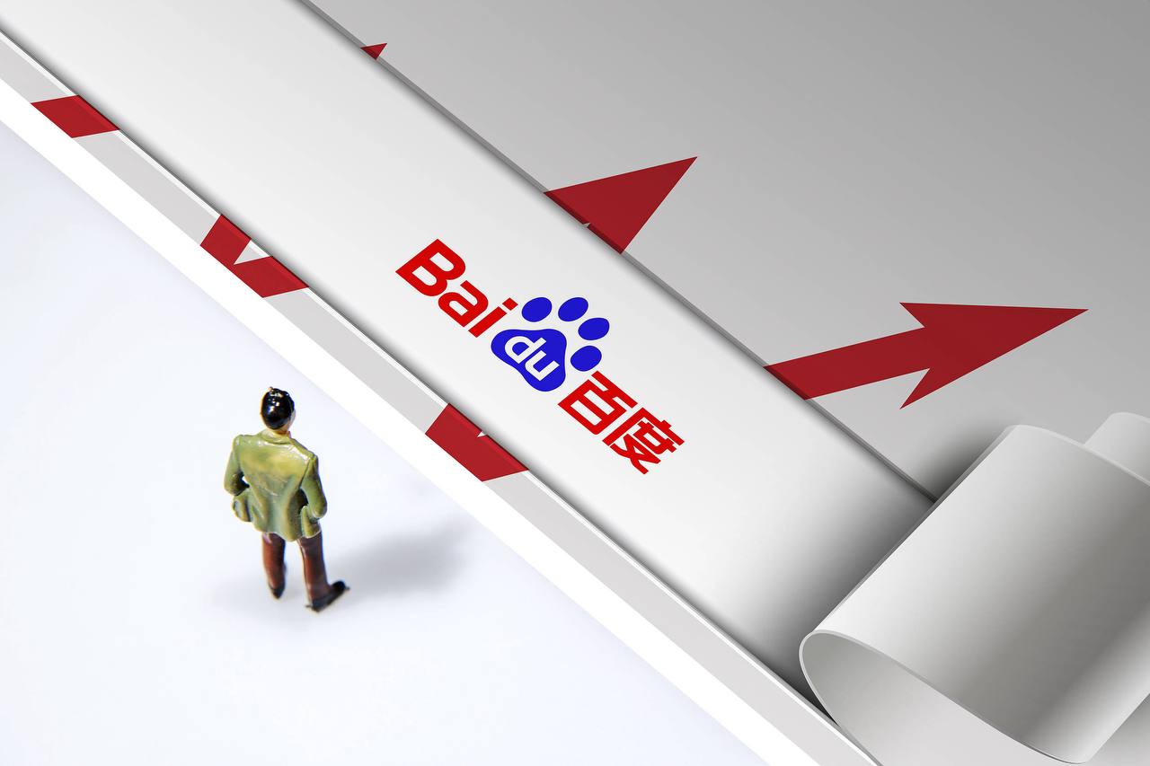 摩托车死亡摇摆车主撞花坛当场身亡